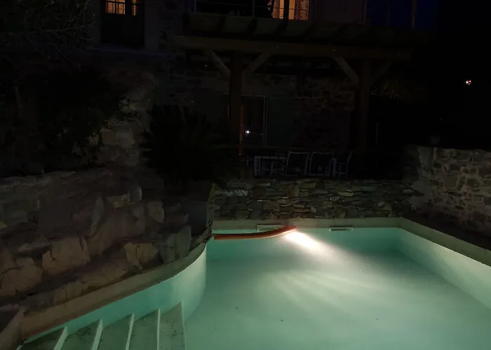 Bed & Breakfast L'ours Des Corbières - D'hôtes 3*